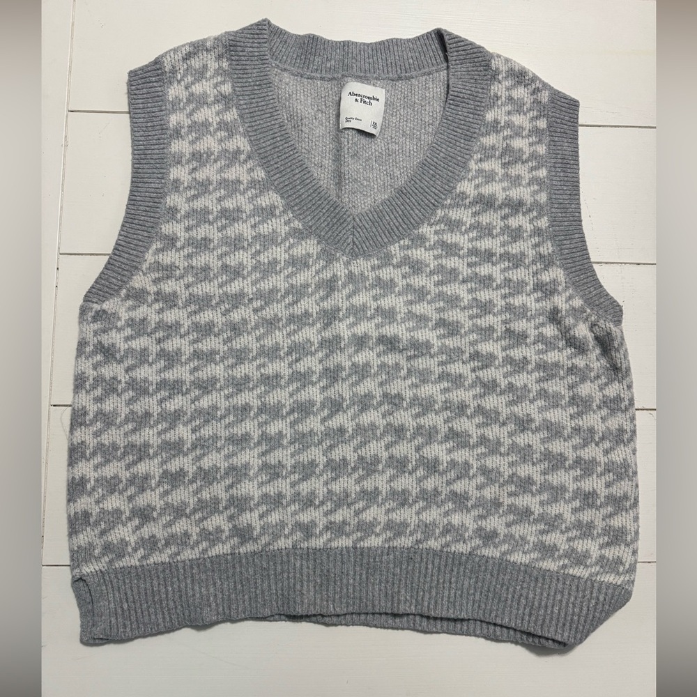 Abercrombie & Fitch Sweatervest